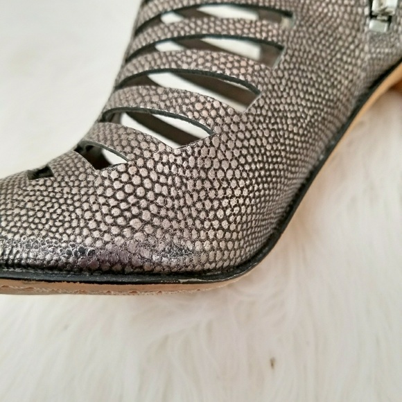 Vince Camuto Aphrodite open toe pewter heels - Picture 8 of 8